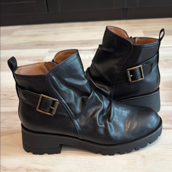 EUROSOFT Ariya Ruched Boot - Picture 2 of 9